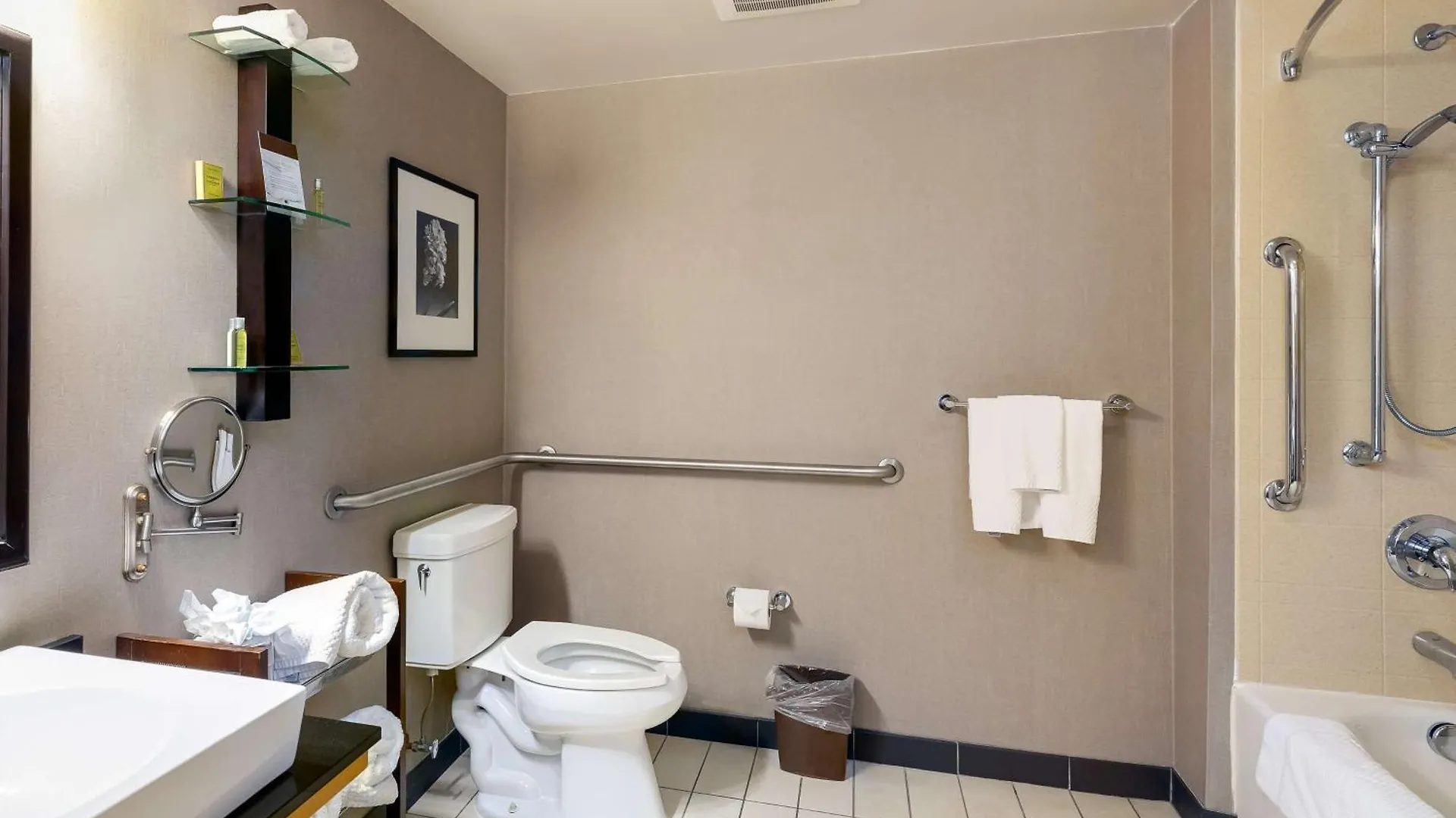 Doubletree By Hilton Hotel Savannah Airport