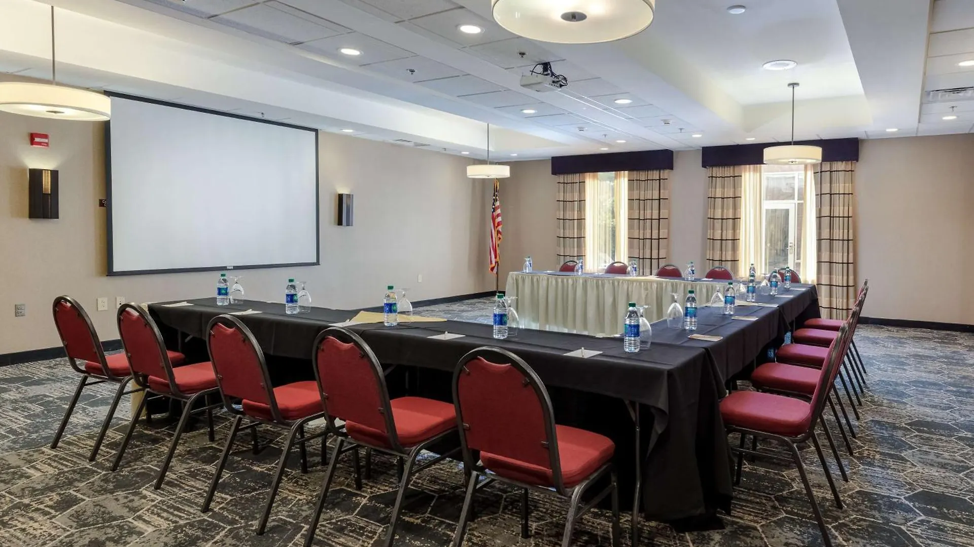 Doubletree By Hilton Hotel Savannah Airport