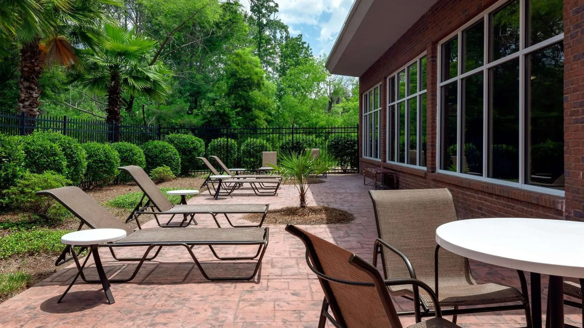 Doubletree By Hilton Hotel Savannah Airport